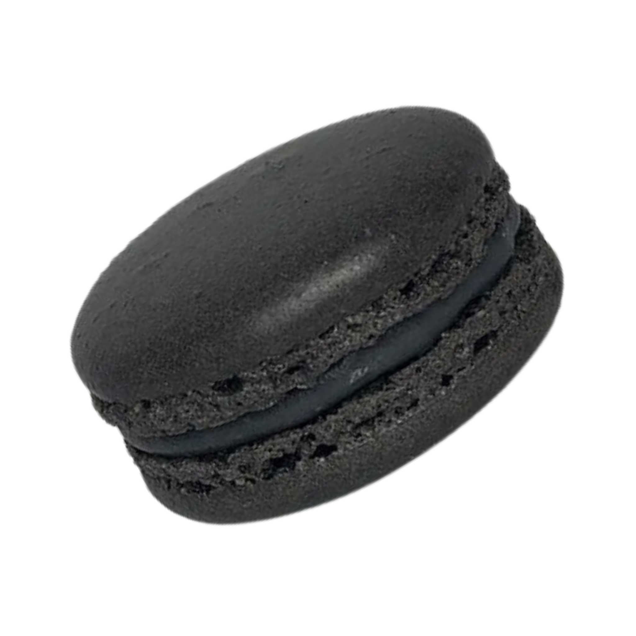 Cookies 'n Cream - Olivia Macaron