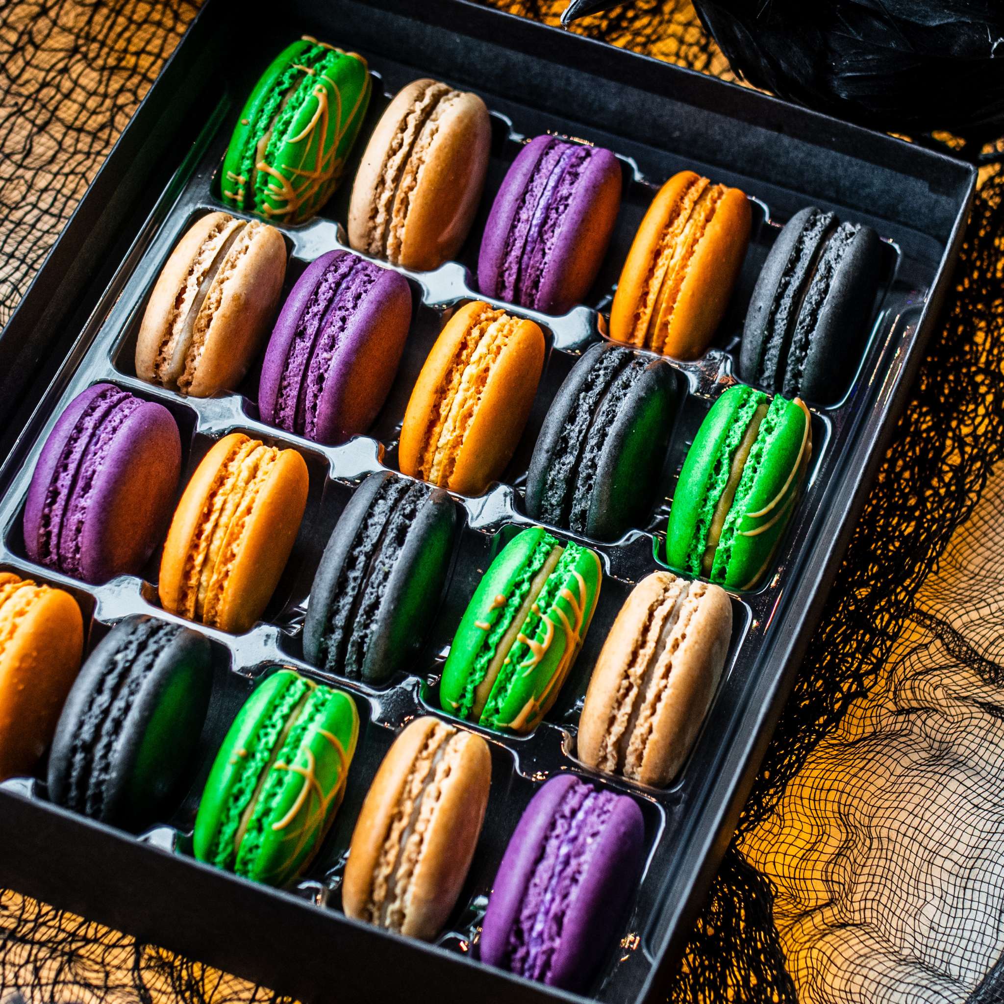 Halloween Gift Box - Olivia Macaron