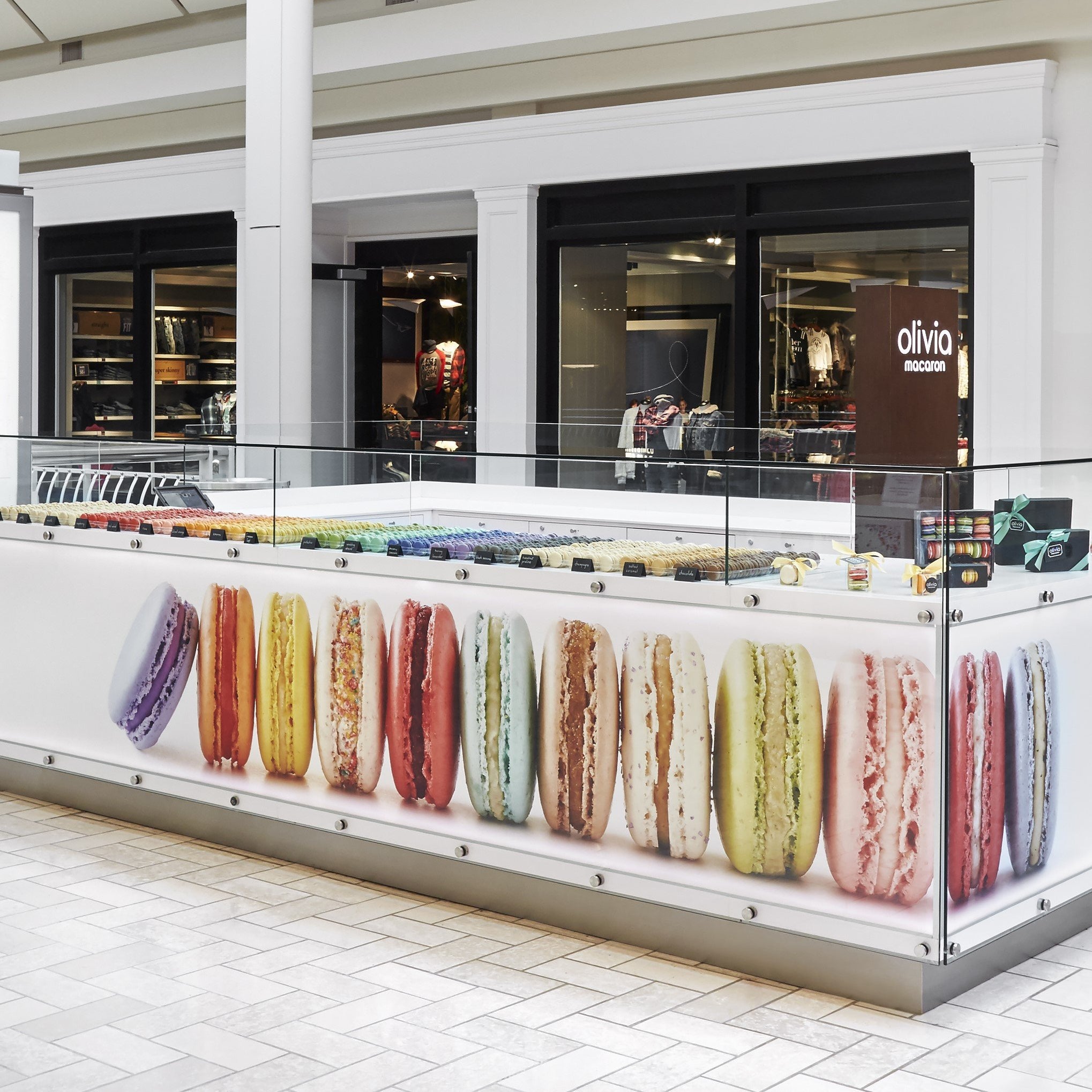 Olivia Macaron | Locations