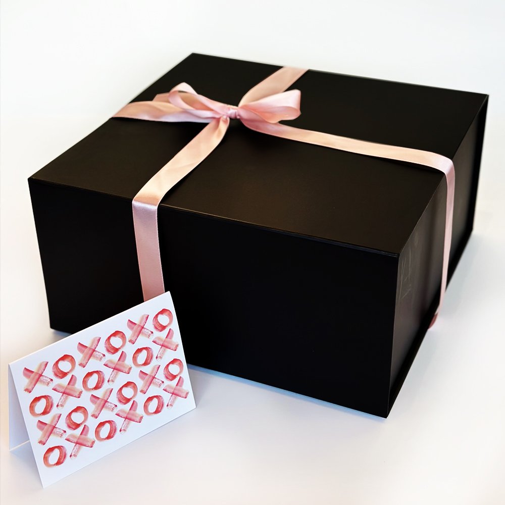 Valentine&#39;s Day Gift Set - Olivia Macaron
